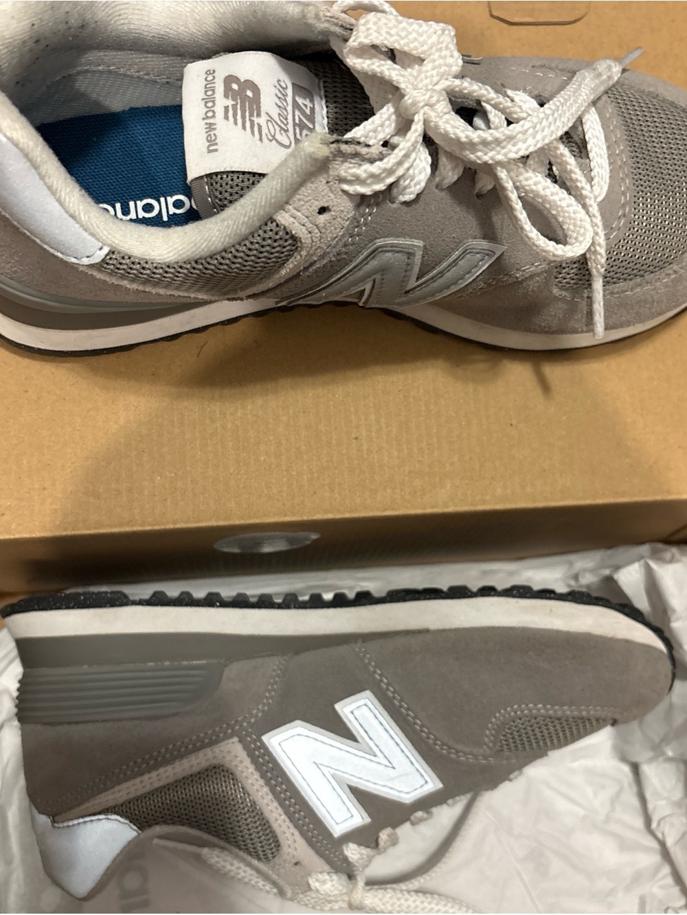 New Balance Men's Sneakers in Gray and White